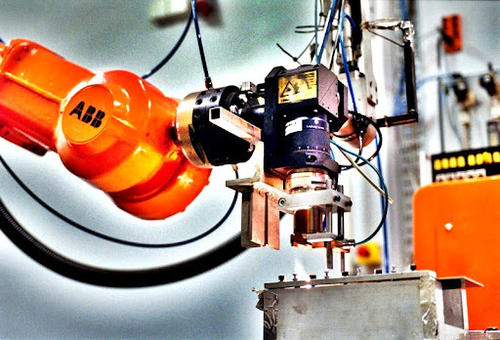 ABB IRB6700-150機器人打磨